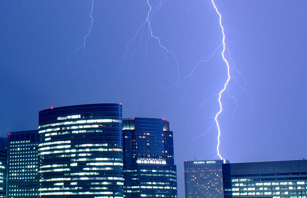 Lightning strike in Tokyo